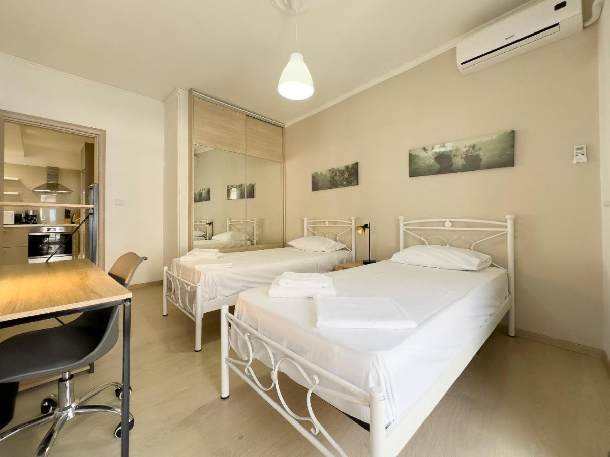 Mihail Voda Modern 55Sqm In Athens Apartment Exterior photo